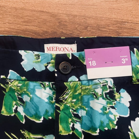 Merona blue & green floral print cotton shorts -Sz 18- NEW - Picture 3 of 3